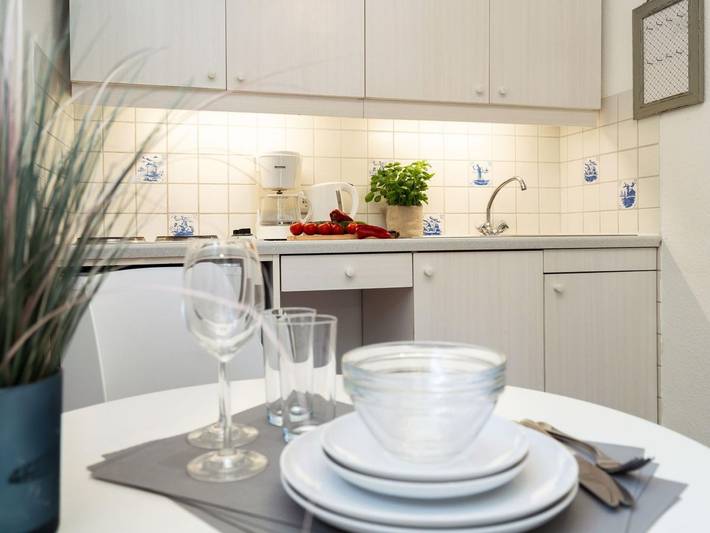 Ganze Ferienwohnung, Lerchenweg Apartment - Gemütliches App. für 2 Personen mit Terrasse, Pkw-Stellplatz, Wlan. in Westerland, Sylt (Gemeinde)