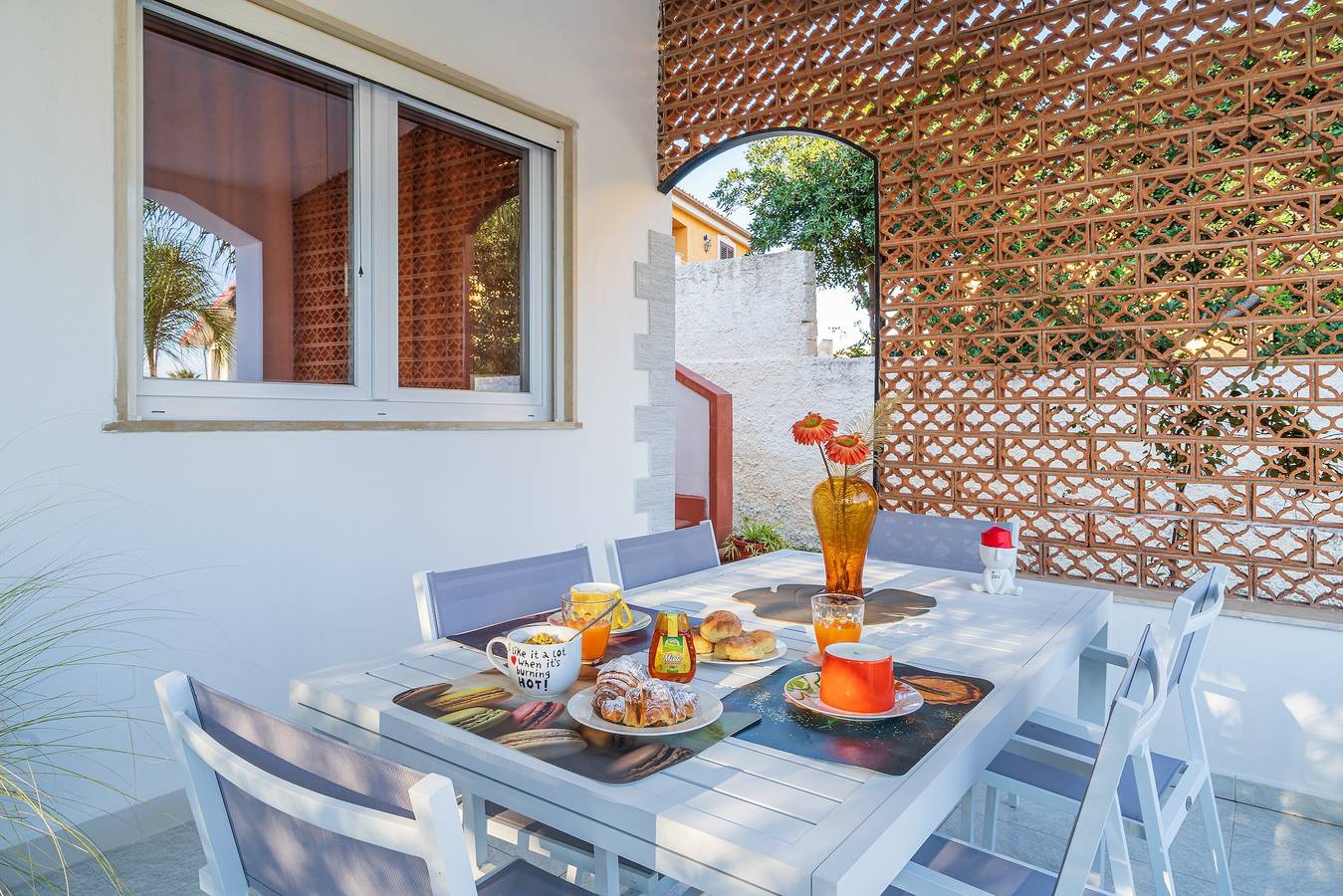Villa 'Villa Gioia Fontane Bianche' avec vue sur mer, Wi-Fi et climatisation. in Fontane Bianche, Cassibile
