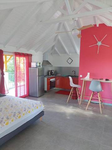 Gîte pour 2 personnes, avec terrasse et vue à Goyave (Guadeloupe)