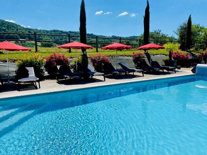 Hôtel pour 13 personnes, avec vue et sauna ainsi que jardin et piscine à Vignieu - 2