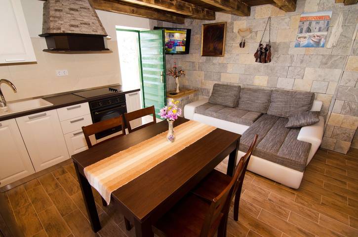 House Radojka in Tisno, Šibenik-Knin