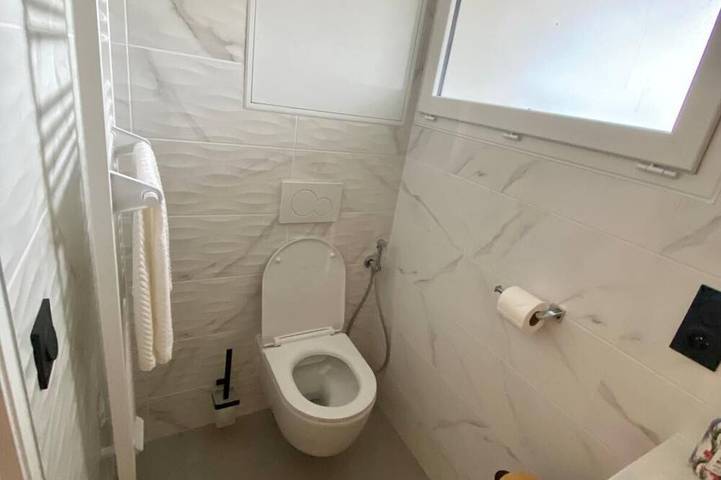 Gîte pour 2 personnes, avec piscine dans Grièges - 4