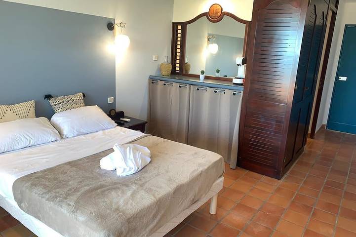 Gîte pour 2 personnes, avec piscine et balcon dans Anse de Tartane - 2