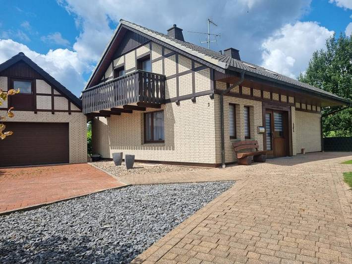 Ferienhaus für 11 Personen, mit Balkon und Terrasse sowie Garten und Ausblick in Preußisch Oldendorf