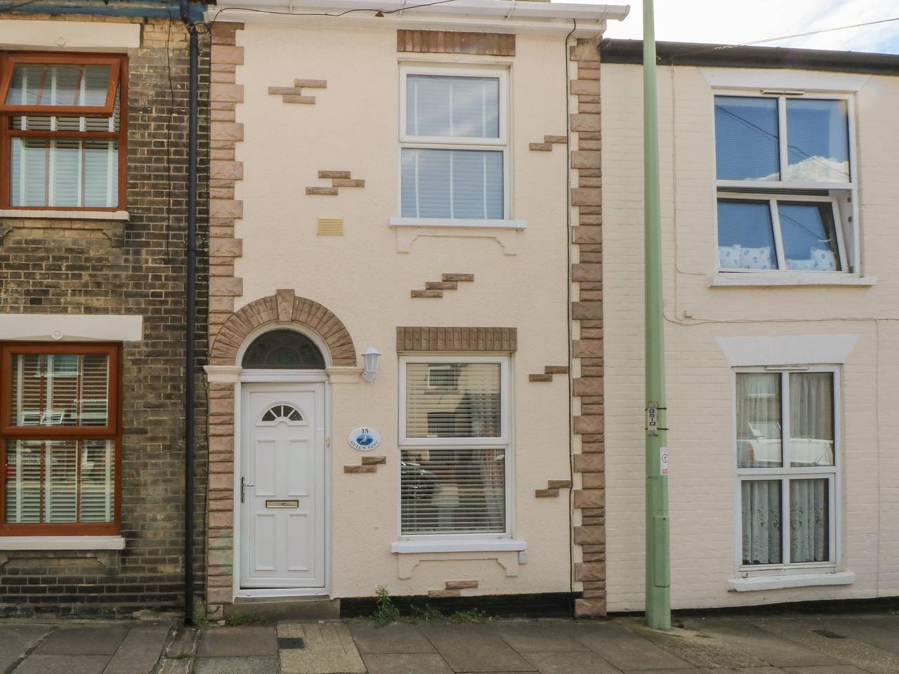 Gull's Nest in Lowestoft, Sunrise Coast
