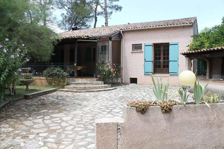 Maison de vacances pour 5 personnes, avec jardin et terrasse, animaux acceptés