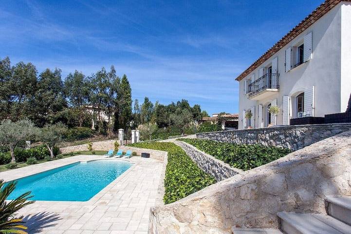Villa für 8 Personen, mit Pool und Garten sowie Terrasse - 1