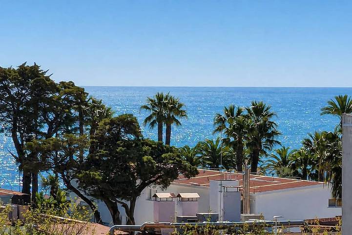 Ganze Wohnung, Apartment mit Blick auf das Meer, Klimaanlage, WIFI und 150m Strand in Benicarló, Costa del Azahar