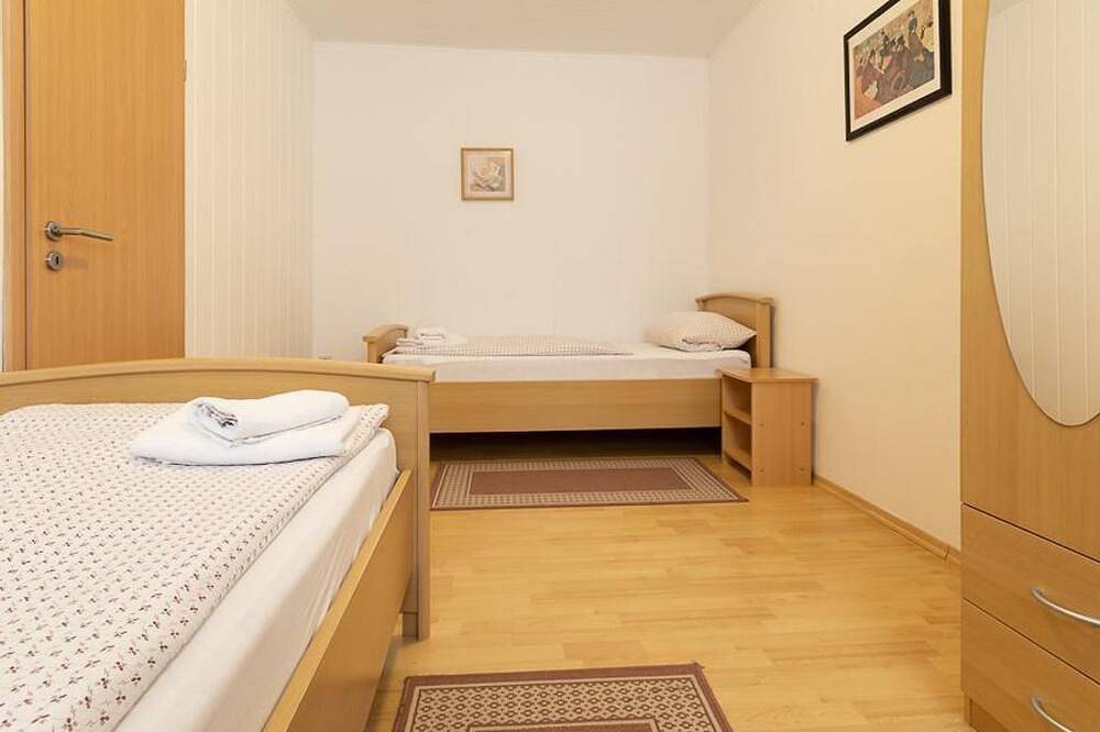 Ganze Wohnung, Ferienwohnung Nostalgie - Feriendorf Slawitsch in Bad Sulza, Weimarer Land