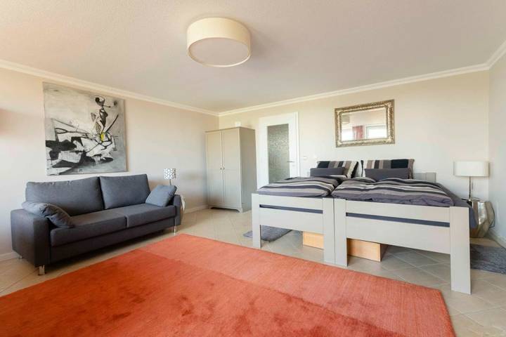 Ferienwohnung für 4 Personen, mit Terrasse und Ausblick sowie Seeblick