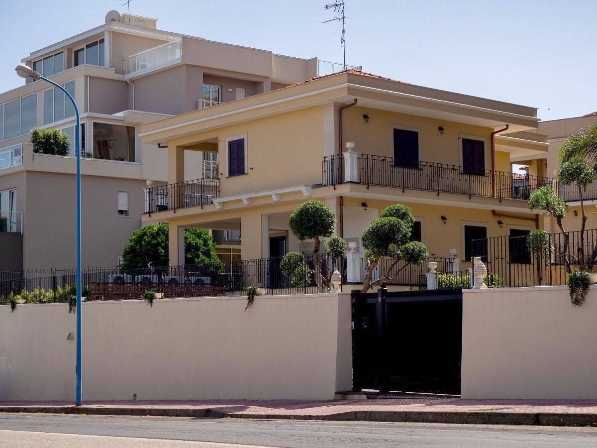 Double Room in Gravina di Catania, Catania e dintorni