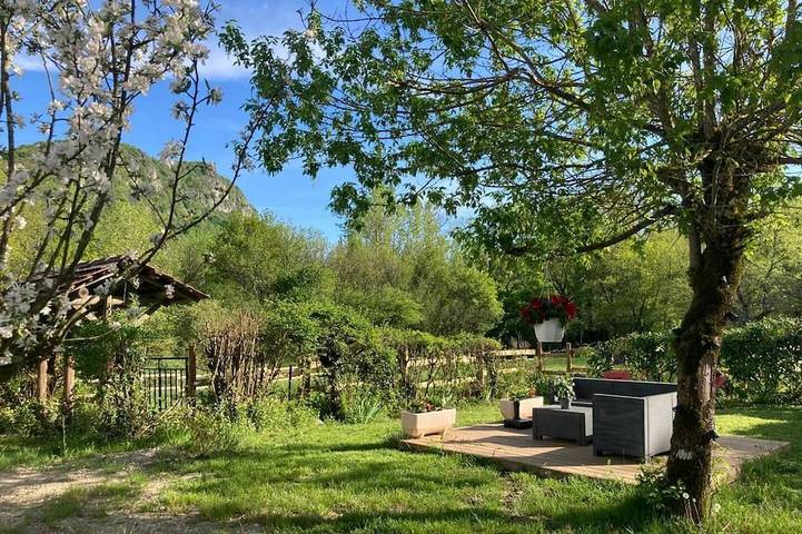 Location de vacances pour 6 personnes, avec Jardin dans Magnieu