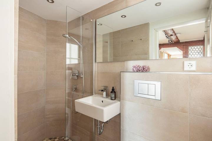 Ganze Ferienwohnung, Seehaus Allensbach - "Riviera Suite" in Allensbach, Untersee