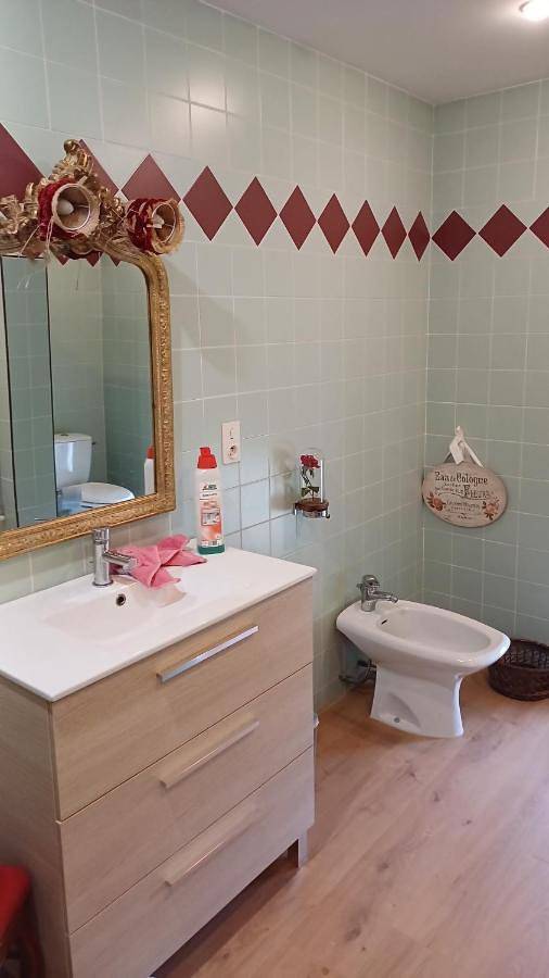 Location de vacances pour 2 personnes, avec vue ainsi que jardin et piscine à Montignac-Charente - 4