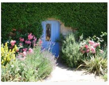 Location de vacances pour 8 personnes, avec jardin ainsi que vue et piscine, animaux acceptés à Pleugriffet