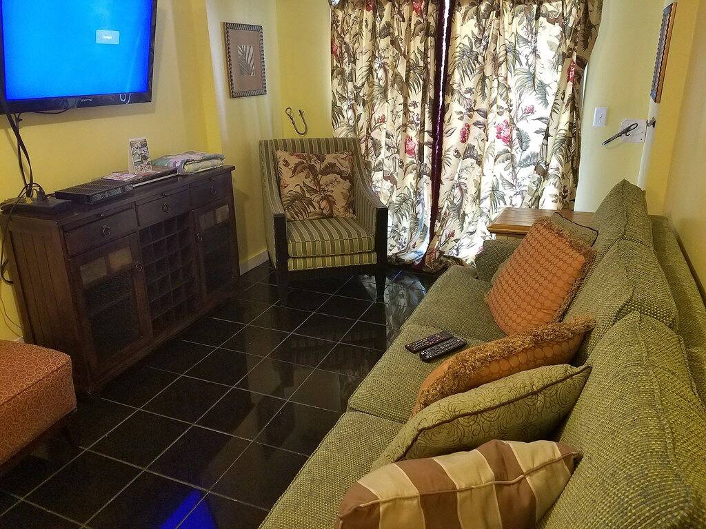 Neu renoviertes Beach Cottage 300 Schritte vom Strand entfernt. Haustierfreundlich! in Clearwater Beach, Clearwater