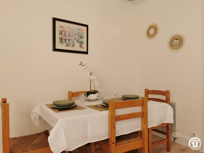 Gîte pour 2 personnes, avec jardin et piscine à Trouillas - 3