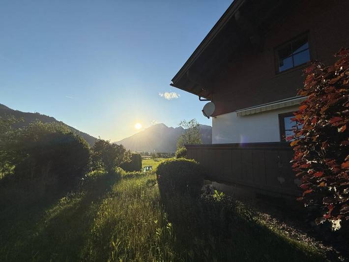 Chalet für 10 Personen, mit Balkon und Terrasse sowie Garten und Ausblick in Saalfelden am Steinernen Meer
