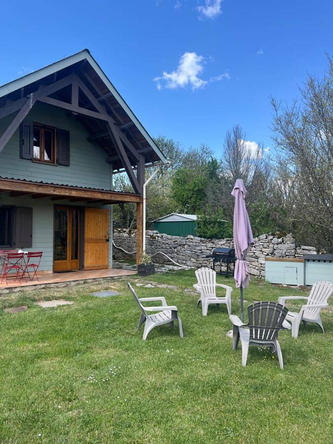 Chalet pour 6 personnes, avec Terrasse ainsi que Jardin et Vue