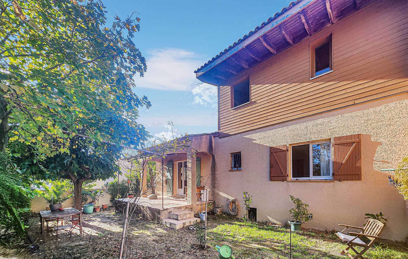 Acogedor apartamento cerca del centro de la ciudad con WiFi y aparcamiento in Montbazin, Côte d'Améthyste