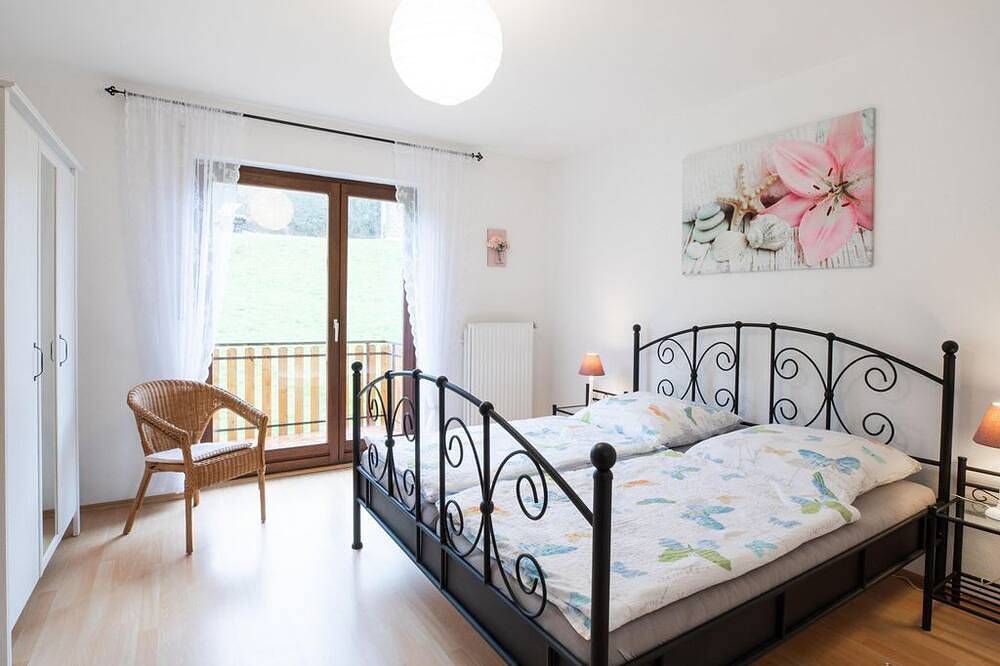 Ganze Wohnung, Bett-Wohnung \"Sonnenblume\" - Ferienwohnungen Wengenroth in Westerburg, Westerburg & Umgebung