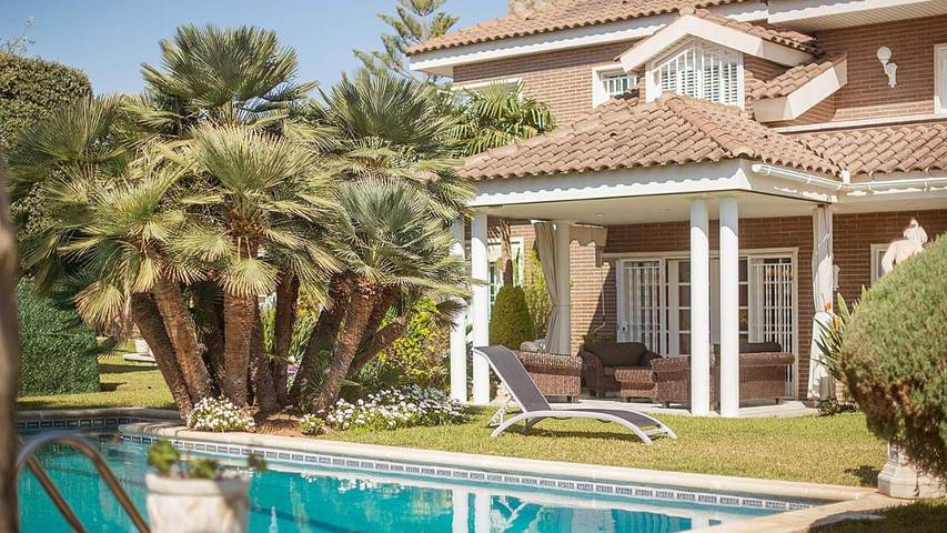 Villa pour 9 personnes, avec piscine ainsi que jardin et balcon à Calafell - 3