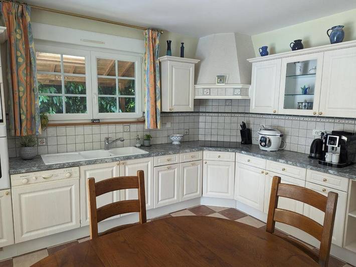 Location de vacances pour 6 personnes, avec piscine ainsi que jardin et terrasse à Louvemont - 4