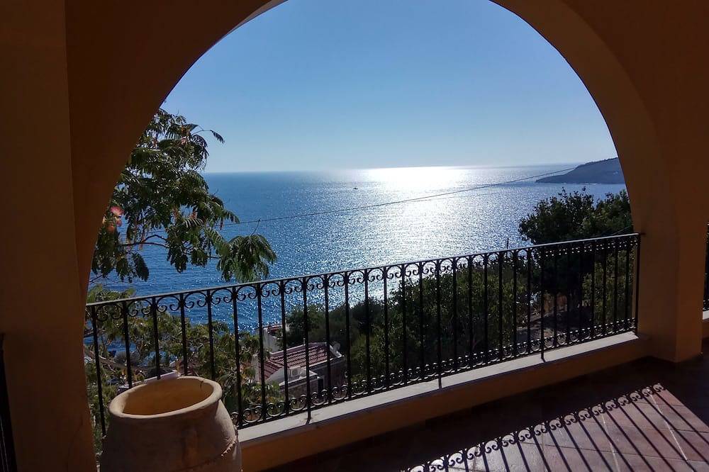 Erstaunliche Aussicht und Lage auf Plati Gialos in Panormos, Kalymnos