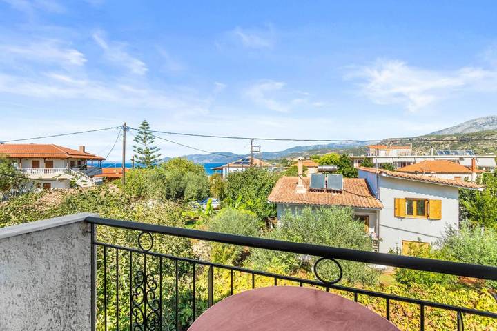Gîte pour 4 personnes, avec jardin, adapté aux familles dans Stoupa - 4