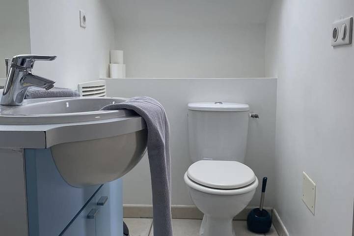 Ganze Wohnung, Appartement Colibri à L'étage in Lagnieu, Belley