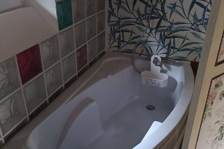 Location de vacances pour 2 personnes, avec sauna et jardin ainsi que jacuzzi et piscine à Lieurey - 4