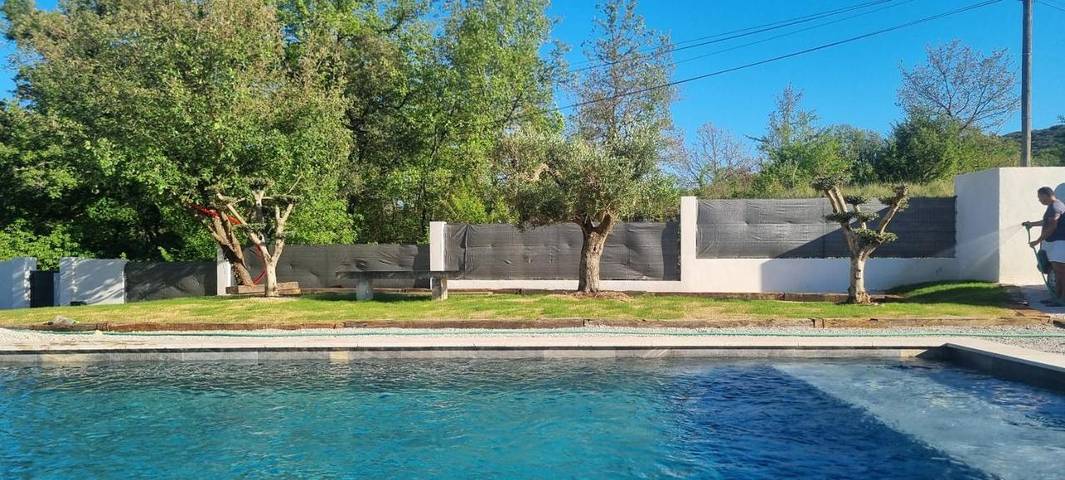 Location de vacances pour 6 personnes, avec Terrasse ainsi que Jardin et Piscine à Mirabeau - 3