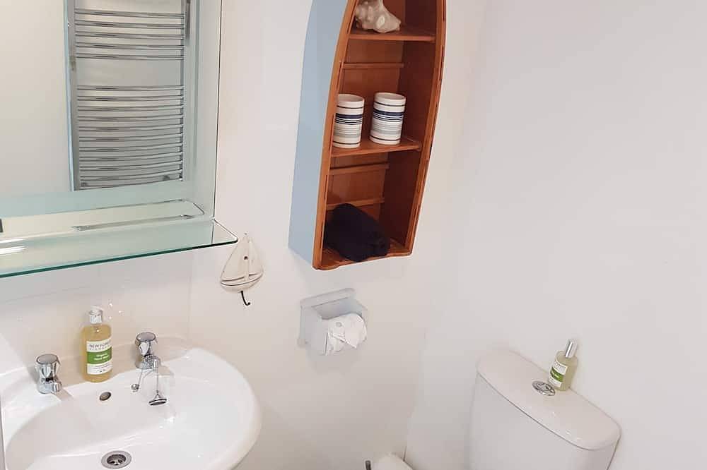 Lymington Self-Catering Garden Retreat in Lymington, Hampshire