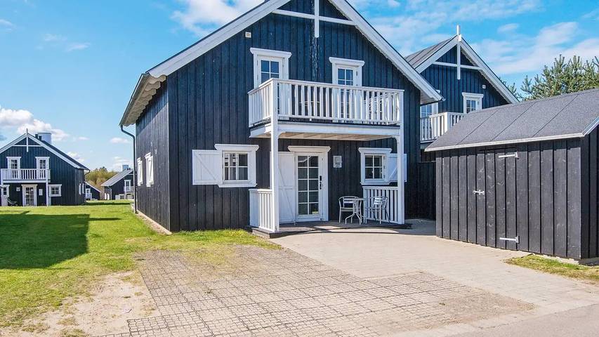 Ferienhaus für 9 Personen, mit Terrasse und Pool sowie Sauna und Whirlpool - 1