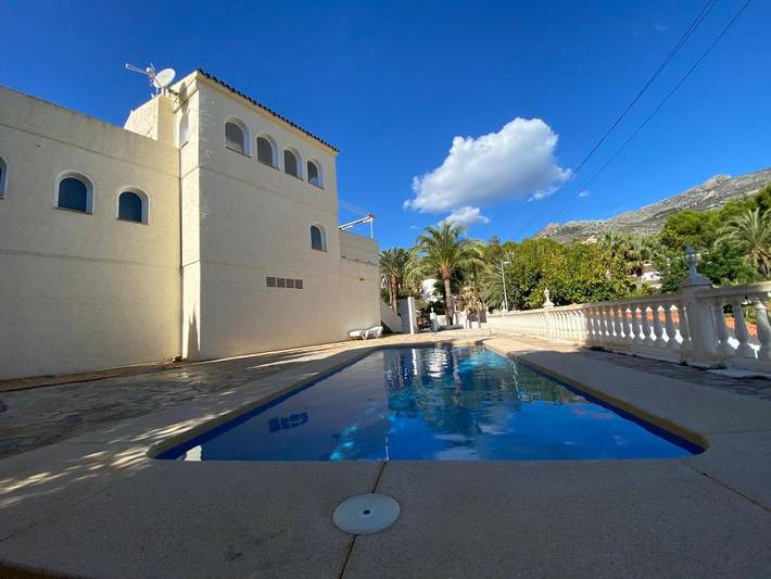 Casa rural para 25 personas, con jardín además de vistas y piscina en Callosa de Ensarriá - 4