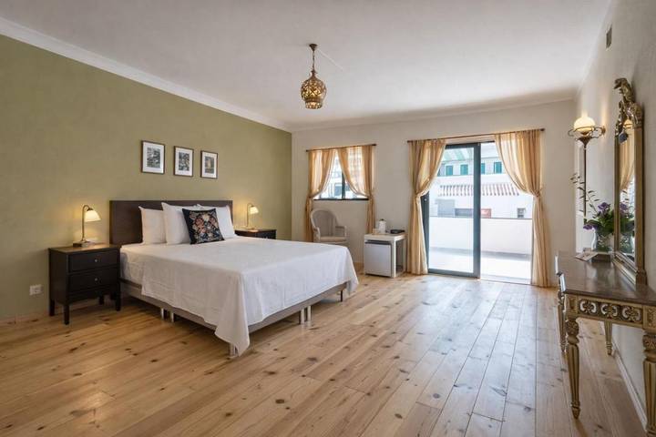 Maison d’hôte pour 2 personnes, avec balcon et vue ainsi que piscine et sauna