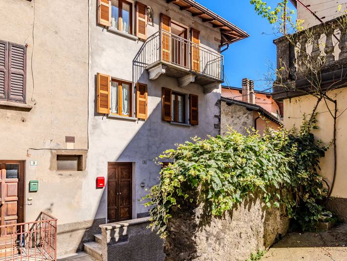 Ferienhaus für 5 Personen, mit Balkon in Claino con Osteno