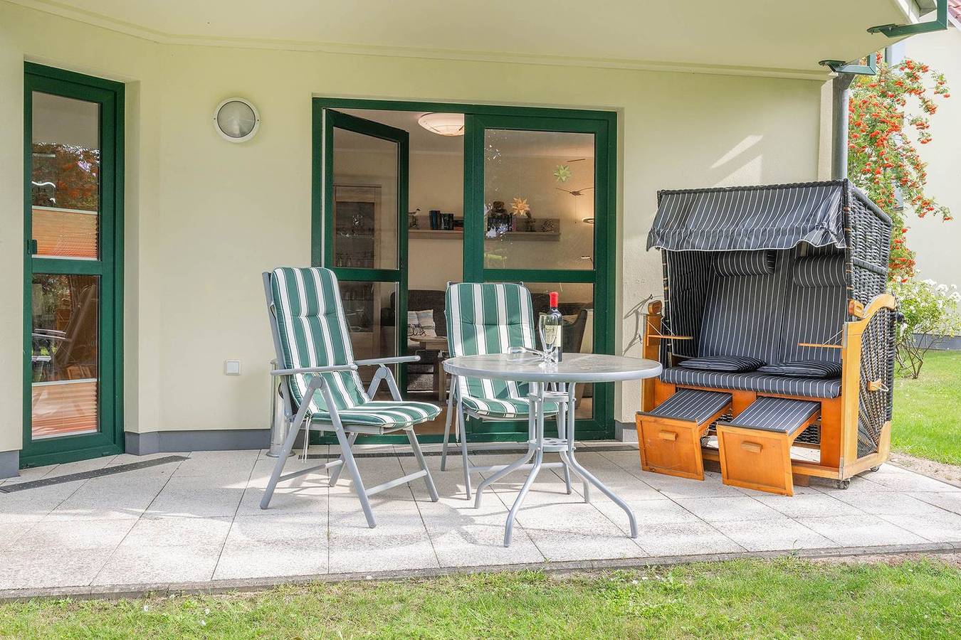 Ganze Wohnung, Ostseetrio Haus 2 - 08 - schönes Domizil mit Terrasse und Strandkorb in Zinnowitz, Usedomer Norden