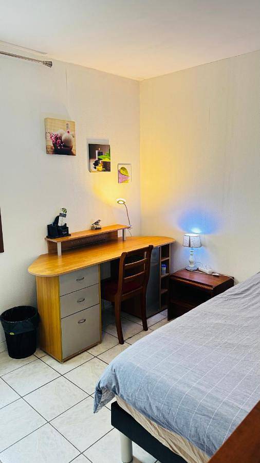 Gîte pour 2 personnes, avec vue et jardin à Quetigny