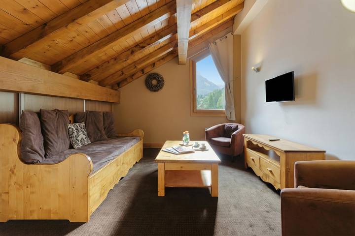 Ganze Wohnung, V Buet 52: Beside Ski Lift; Pool, Sauna & Gym in Vallorcine, Region Bonneville