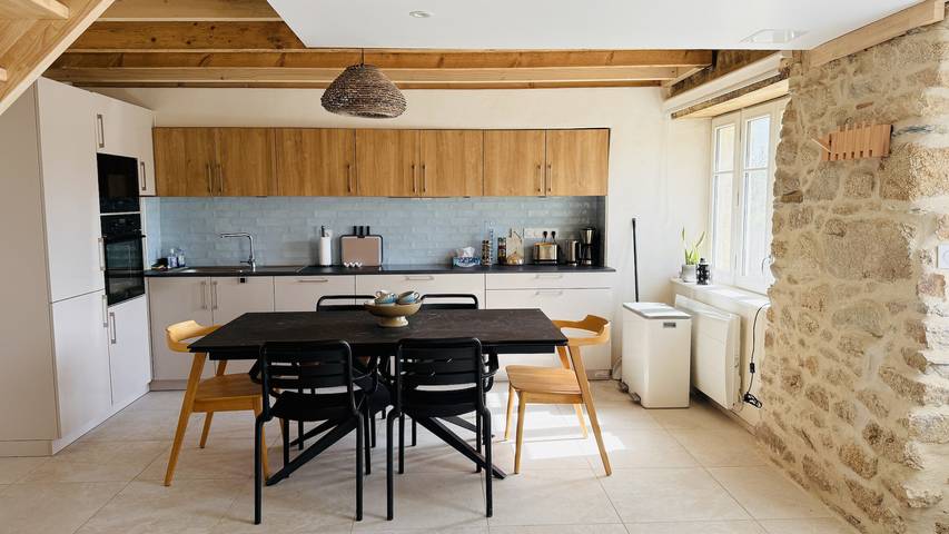 Location de vacances pour 7 personnes, avec Vue sur l’océan et Balcon ainsi que Jacuzzi et Terrasse dans Port Blanc (Penvénan) - 4