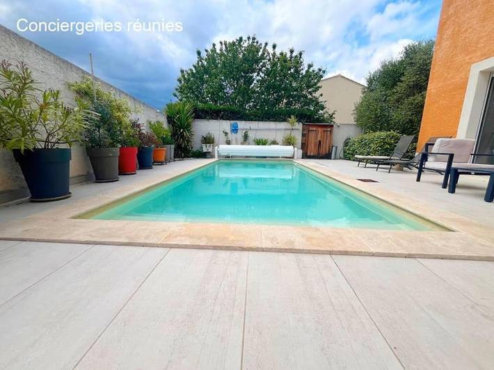 Location de vacances pour 8 personnes, avec vue ainsi que jardin et piscine, animaux acceptés à Les Matelles - 4