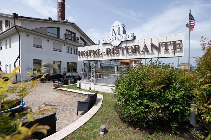 Hotel para 4 personas, con jardín - 1