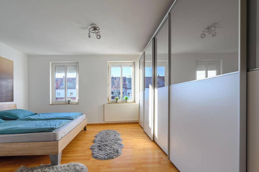 Entire apartment, Stylish house in Laatzen near Hannover Messe in Laatzen, Hanover Region