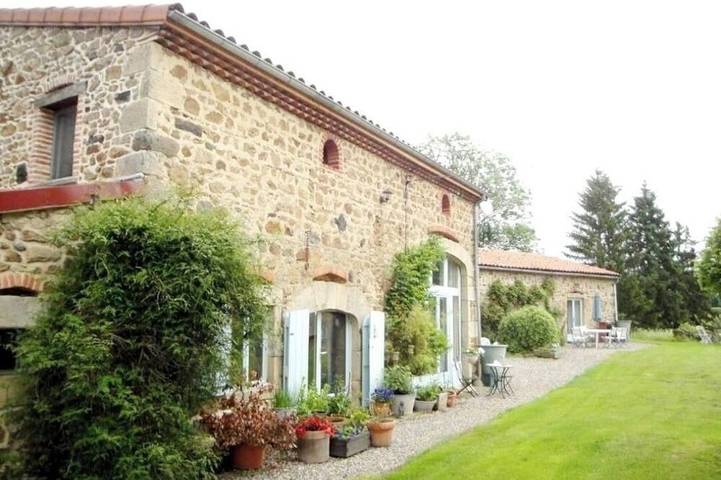 Gîte pour 15 personnes, avec terrasse et jardin