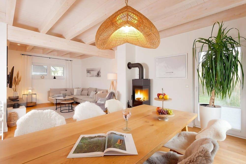 Appartement entier, No.2 - Holiday homes Ankerplatz 1 & 2 Usedom- sauna, fireplace & garden in Krummin, Usedomer Norden