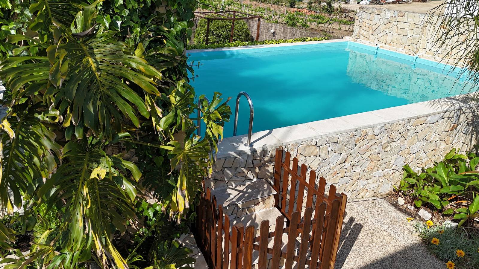 Casa Verdelho – Refúgio entre vinhas com lounge, parque infantil e piscina partilhada in Halbinsel von Setúbal