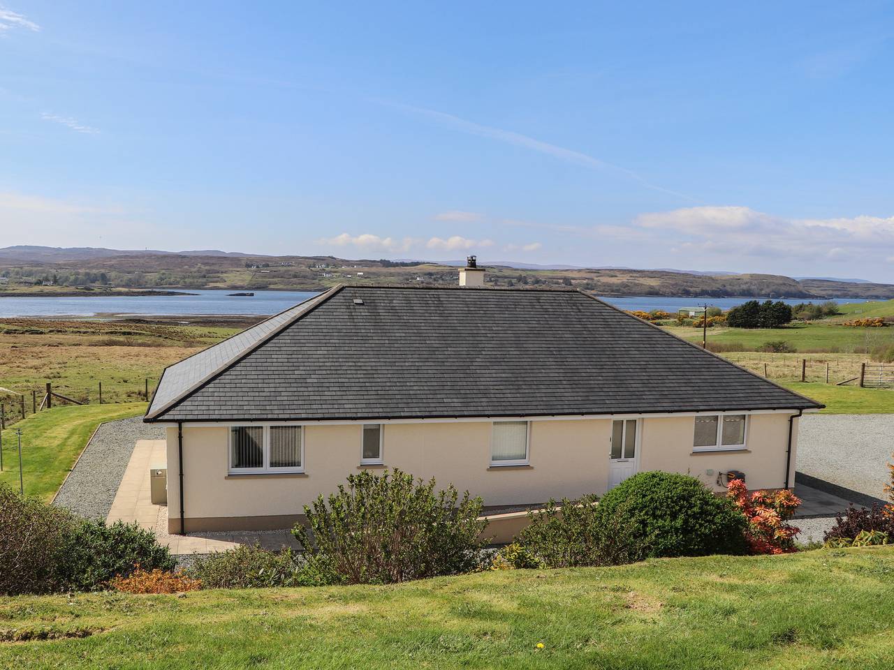 Cottage voor 5 Personen in Loch Snizort Beag, Binnen-Hebriden