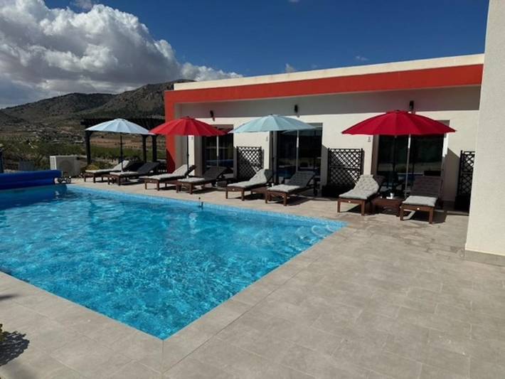 Location de vacances pour 2 personnes, avec vue et piscine ainsi que jardin et sauna à la Romana - 2