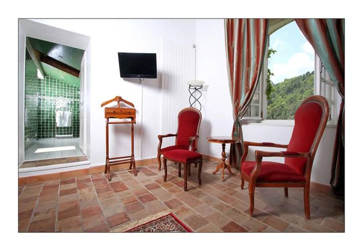 Gîte pour 2 personnes, avec jardin et bassin pour enfant, animaux acceptés à Vals-les-Bains - 2